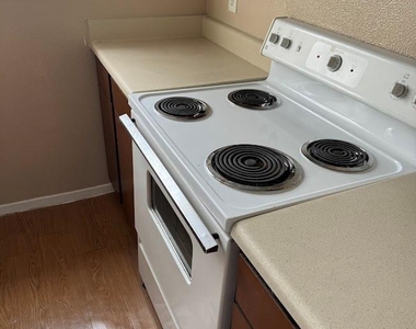 1903 W Loop - Photo Thumbnail 6
