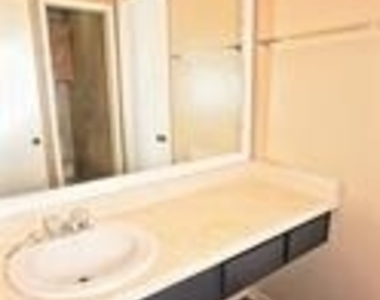 1903 W Loop - Photo Thumbnail 7