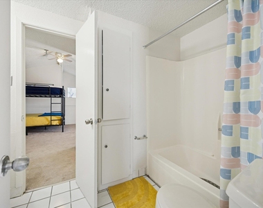 4814 Misty Slope Ln - Photo Thumbnail 10