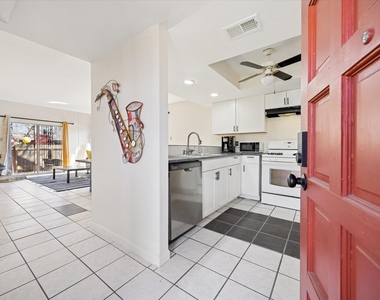 4814 Misty Slope Ln - Photo Thumbnail 2