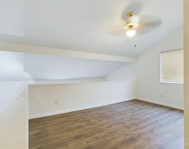 2124 Burton Dr - Photo Thumbnail 14