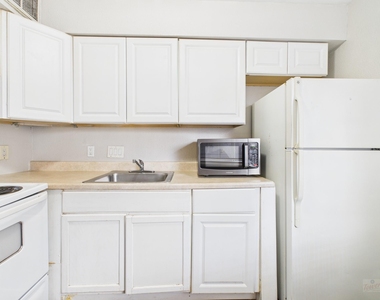 1840 Burton Dr - Photo Thumbnail 7