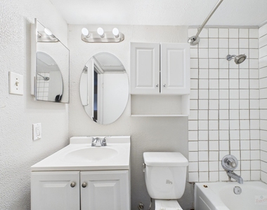 1840 Burton Dr - Photo Thumbnail 21