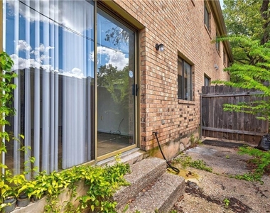 4406 Avenue A - Photo Thumbnail 15
