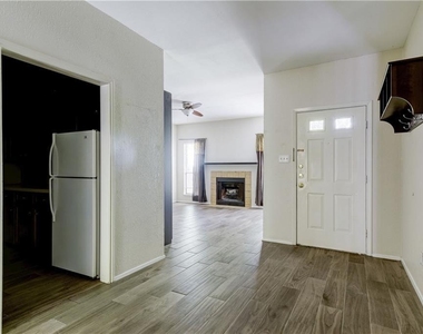 4406 Avenue A - Photo Thumbnail 8