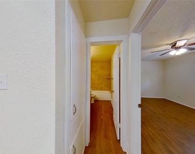 2107 Magnolia Dr - Photo Thumbnail 20