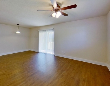 2107 Magnolia Dr - Photo Thumbnail 18