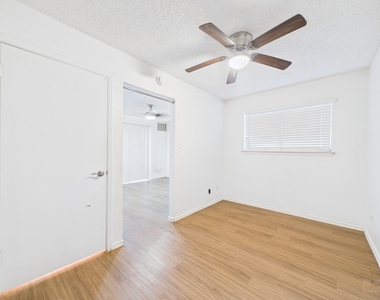 2500 Burleson Rd - Photo Thumbnail 10