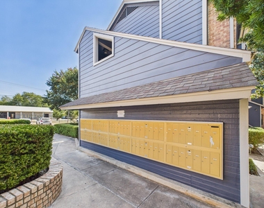 2500 Burleson Rd - Photo Thumbnail 18