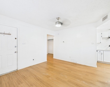 2500 Burleson Rd - Photo Thumbnail 5