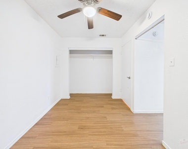 2500 Burleson Rd - Photo Thumbnail 12
