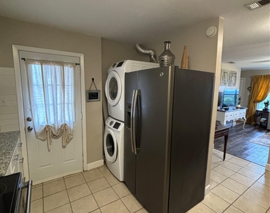 1307 Sherry Ln - Photo Thumbnail 23