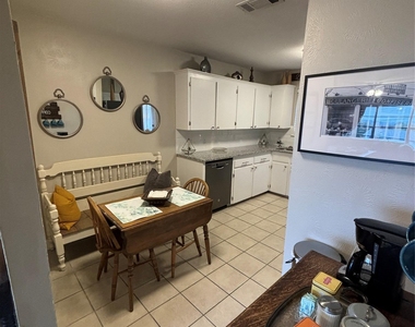 1307 Sherry Ln - Photo Thumbnail 20