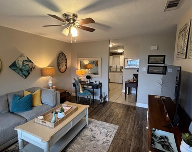 1307 Sherry Ln - Photo Thumbnail 21