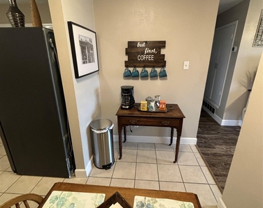 1307 Sherry Ln - Photo Thumbnail 6