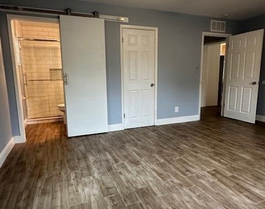 4339 Demedici Avenue - Photo Thumbnail 9