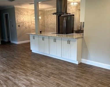 4339 Demedici Avenue - Photo Thumbnail 5