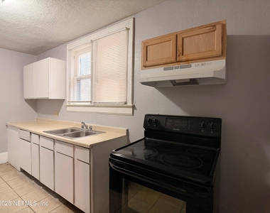 511 Ivy Street - Photo Thumbnail 5