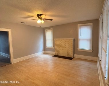 511 Ivy Street - Photo Thumbnail 1