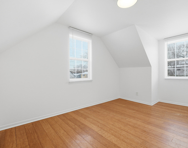 426 Alpine Drive - Photo Thumbnail 16