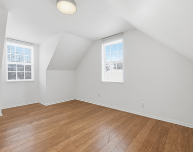 426 Alpine Drive - Photo Thumbnail 3