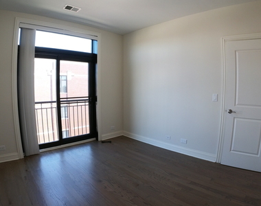 1701 W Chicago Avenue - Photo Thumbnail 13