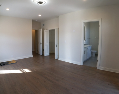 1701 W Chicago Avenue - Photo Thumbnail 8