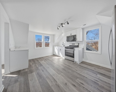835 Bishop Avenue - Photo Thumbnail 2