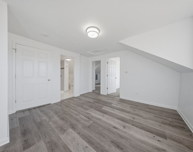 835 Bishop Avenue - Photo Thumbnail 4