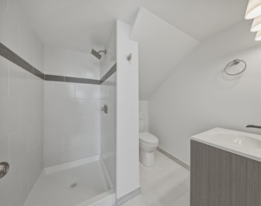 835 Bishop Avenue - Photo Thumbnail 6