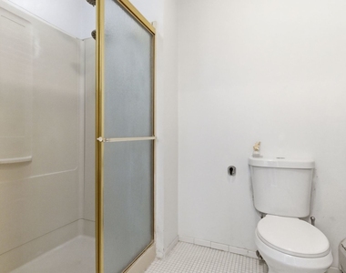 2001 Orrington Avenue - Photo Thumbnail 21