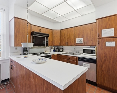 2001 Orrington Avenue - Photo Thumbnail 14