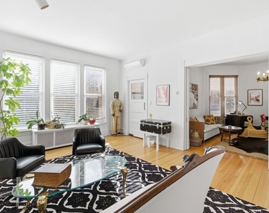 2001 Orrington Avenue - Photo Thumbnail 4