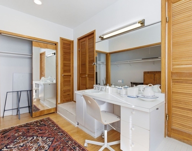 2001 Orrington Avenue - Photo Thumbnail 19