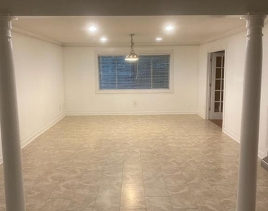 115 Biscayne Drive Nw - Photo Thumbnail 2
