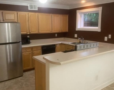 115 Biscayne Drive Nw - Photo Thumbnail 4