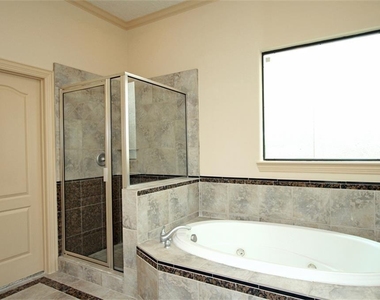 622 Bomar Street - Photo Thumbnail 15