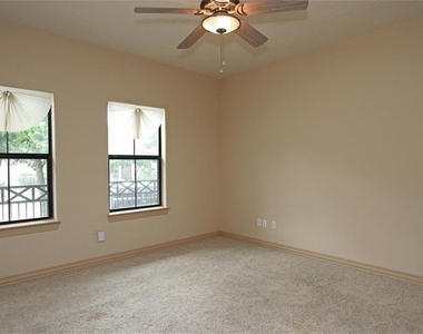 622 Bomar Street - Photo Thumbnail 13