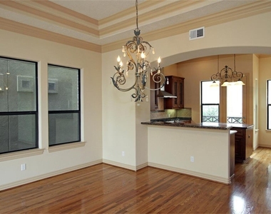 622 Bomar Street - Photo Thumbnail 6