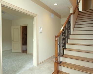 622 Bomar Street - Photo Thumbnail 19