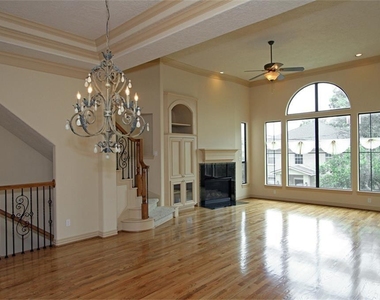 622 Bomar Street - Photo Thumbnail 3