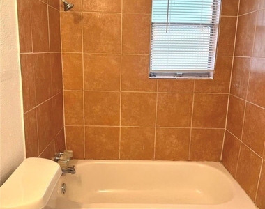 5412 Market Street - Photo Thumbnail 10