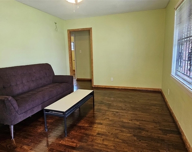 3610 Dennis Street - Photo Thumbnail 4