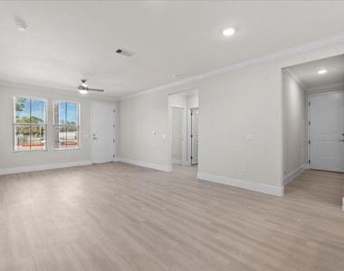 540 Hobbs Road - Photo Thumbnail 8
