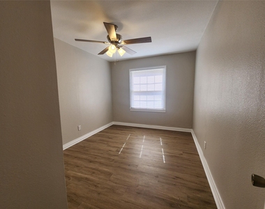 138 W Marion - Photo Thumbnail 1