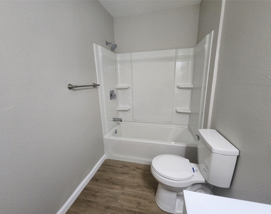 138 W Marion - Photo Thumbnail 11