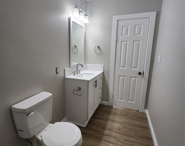 138 W Marion - Photo Thumbnail 12