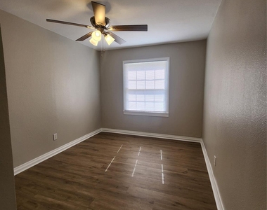 138 W Marion - Photo Thumbnail 2