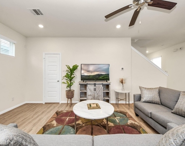 14967 Eagle Feather Drive - Photo Thumbnail 7