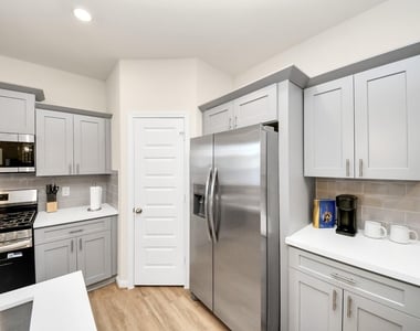 14967 Eagle Feather Drive - Photo Thumbnail 11
